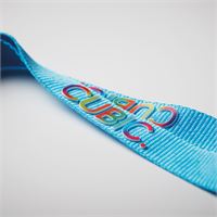LANYARD IN POLIESTERE CON LOGO A RILIEVO
